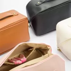 Nécessaire Sintético PU com Alça